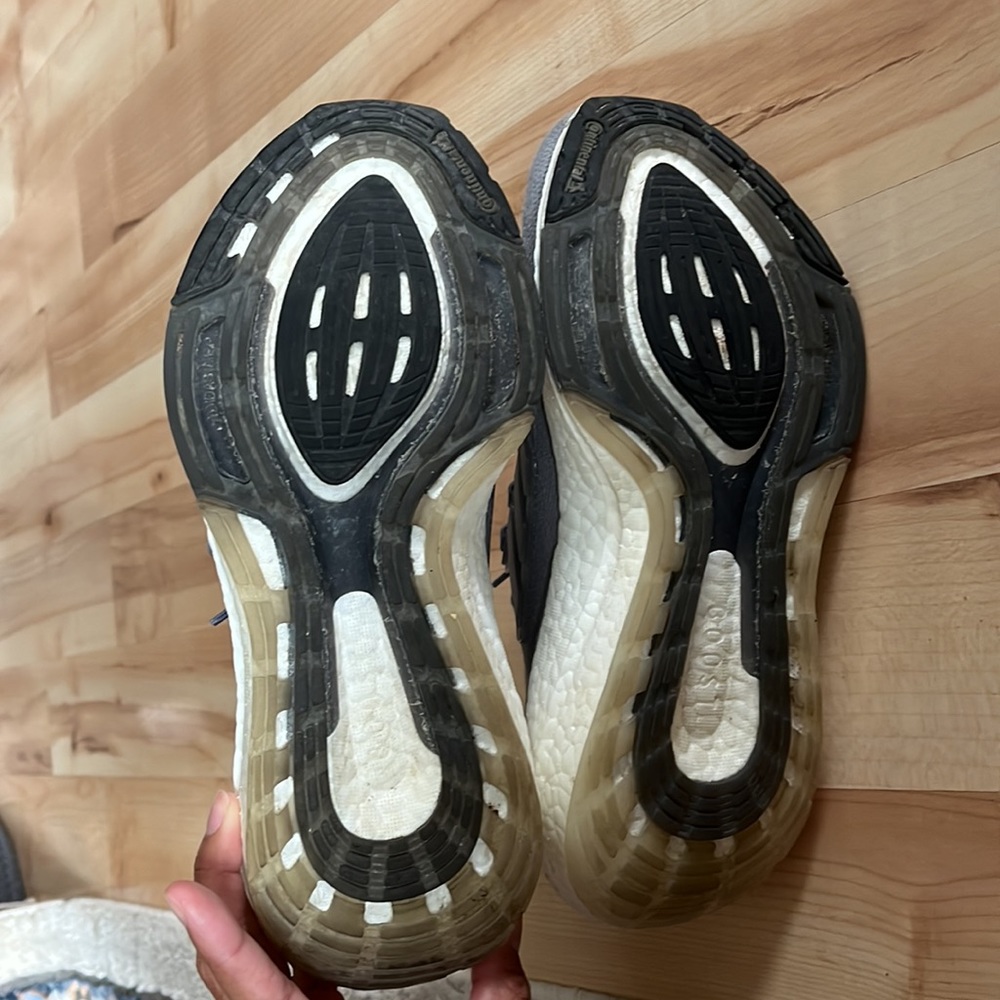 Adidas Ultraboost Running Shoes-Grey 7.5 - Picture 2 of 6